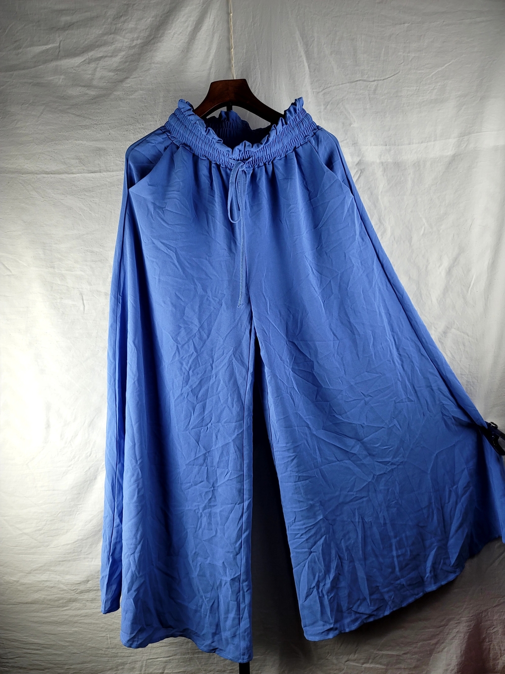 NWOT Cornflower Blue Wide Leg Palazzo Pants High Waisted Flowy Pockets M